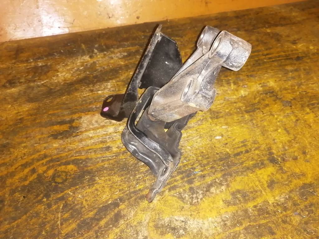 PASSO KGC35 ПОДУШКА ДВС ЛЕВАЯ Toyota Passo