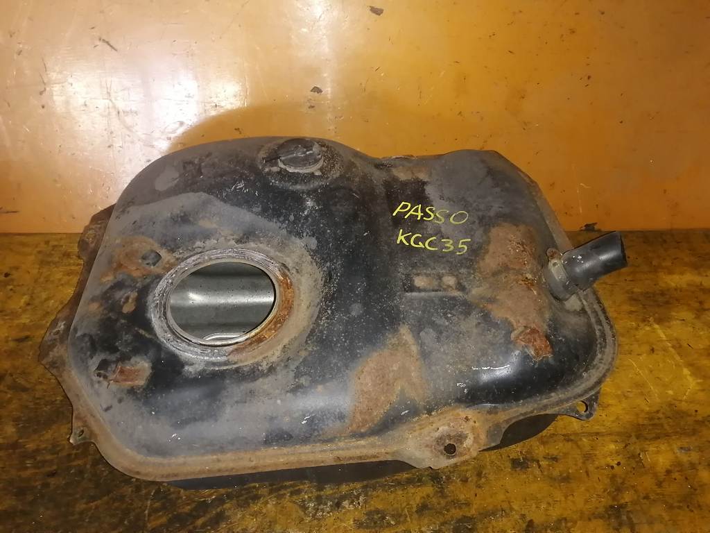 бензобак Toyota Passo