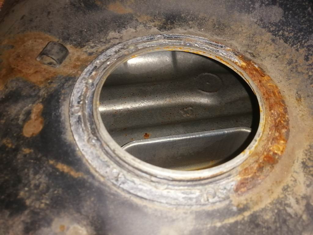 PASSO KGC35 БЕНЗОБАК Toyota Passo