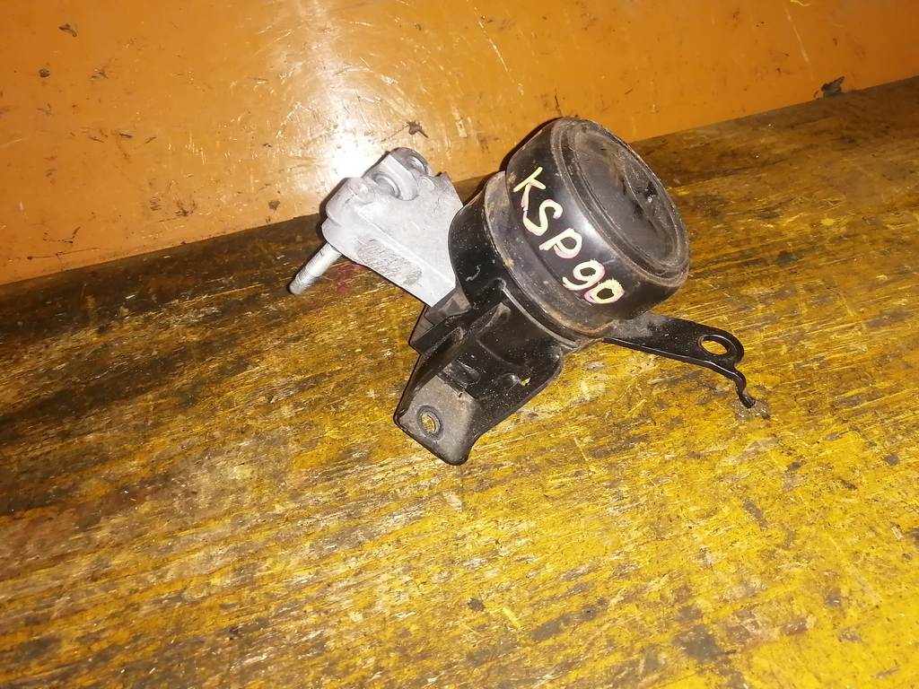 подушка двигателя Toyota Vitz