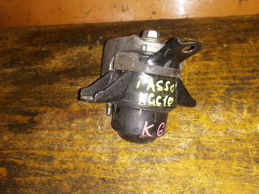 подушка двигателя Toyota Passo