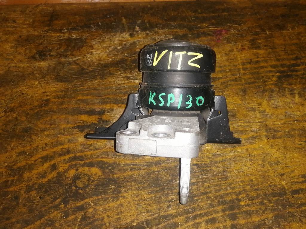подушка двигателя Toyota Vitz