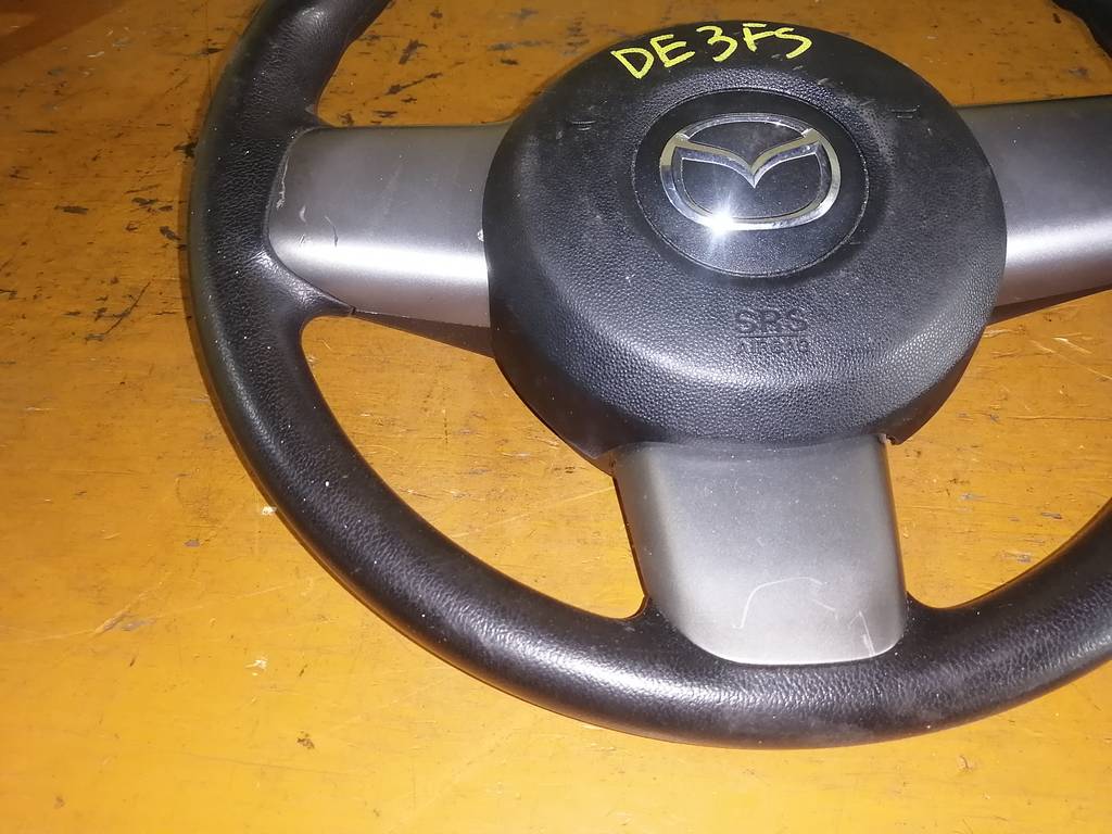 Салон Mazda Demio