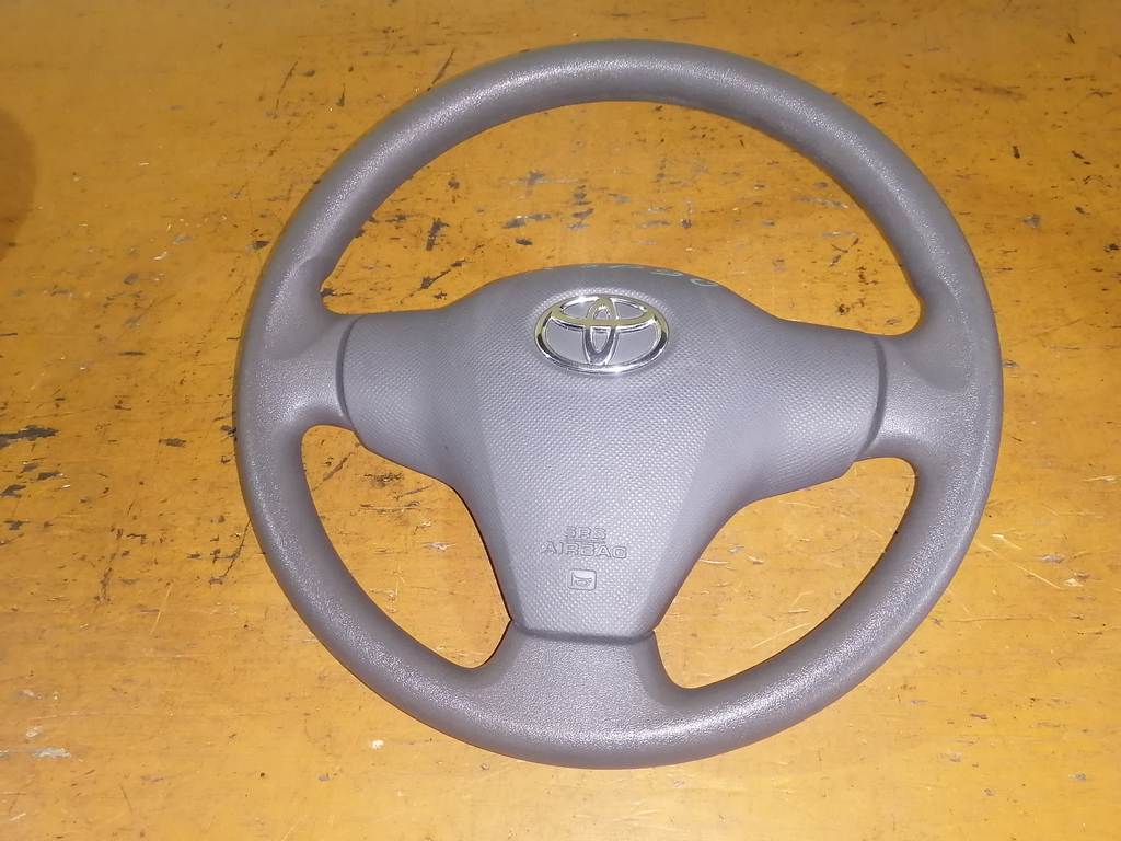airbag водительский Toyota Vitz