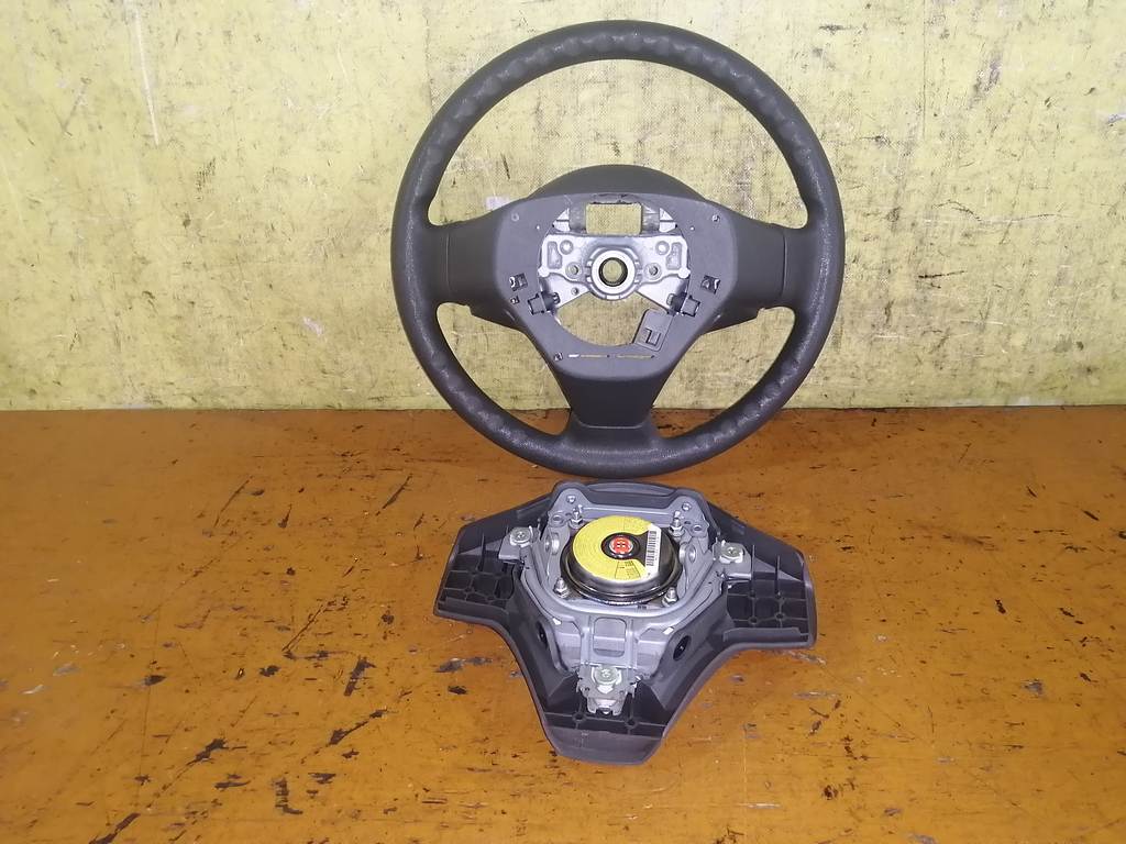 Салон Toyota Vitz