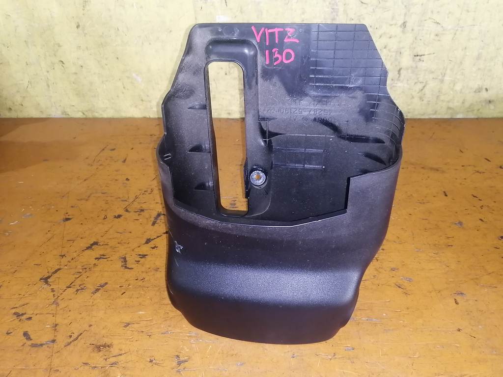 кожух рулевой колонки Toyota Vitz