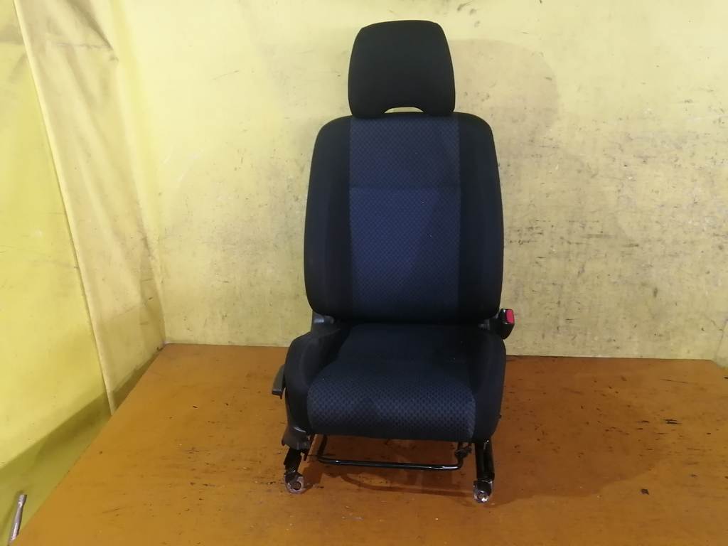 сидение Subaru Impreza