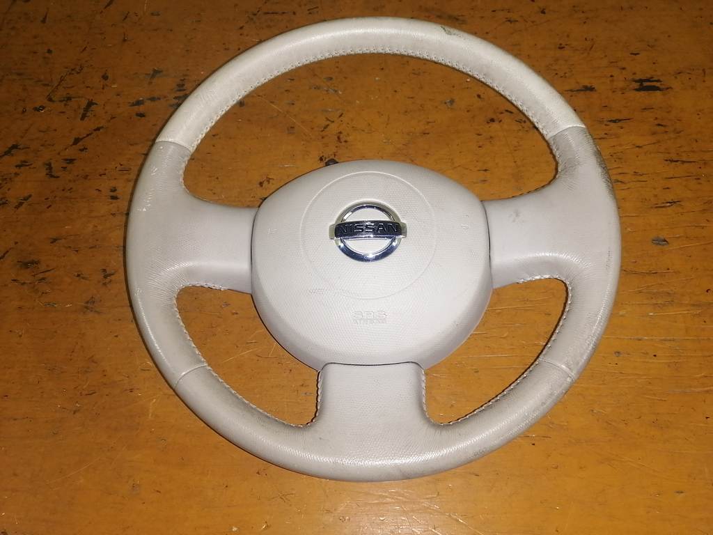 airbag водительский Nissan March