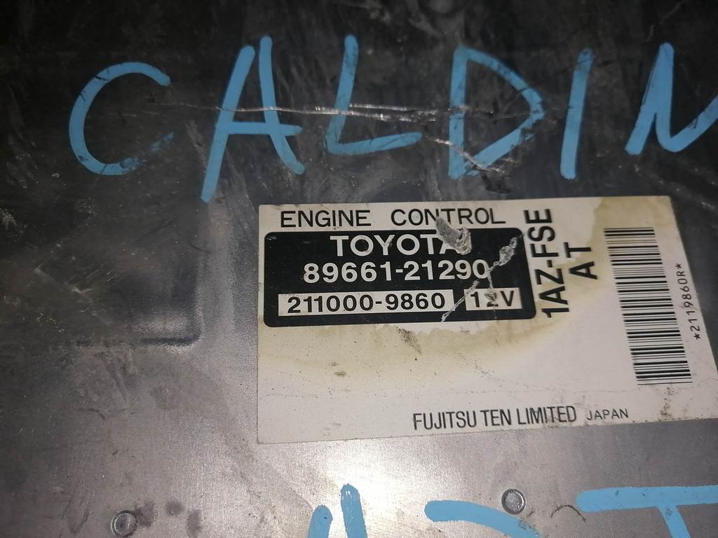 89661-21290 БЛОК УПР. ДВС Toyota Caldina 1