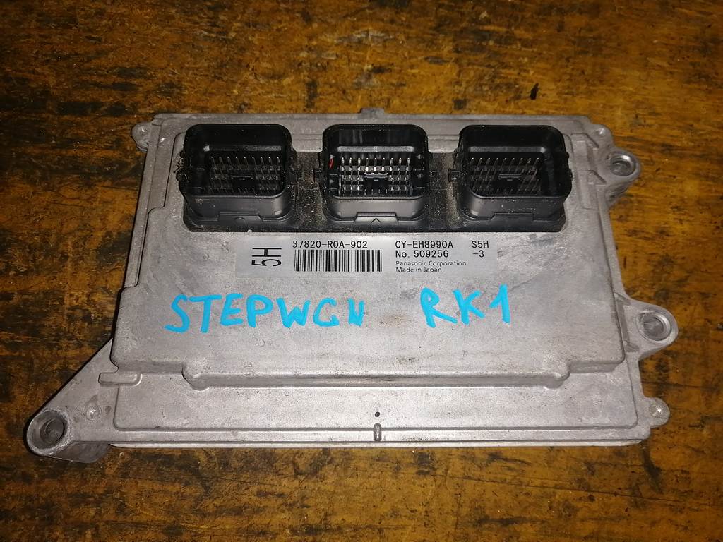 блок управления двс Honda Stepwgn