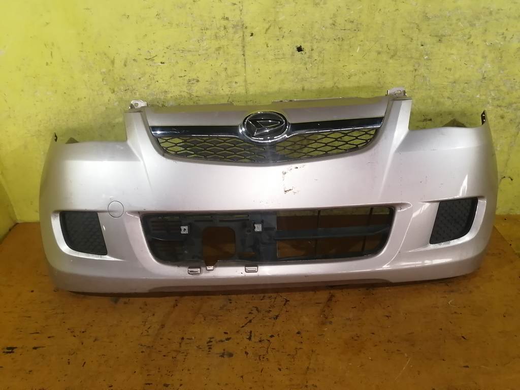 бампер Daihatsu Mira