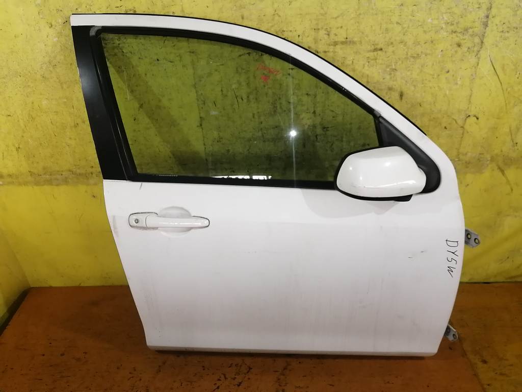 дверь Mazda Demio
