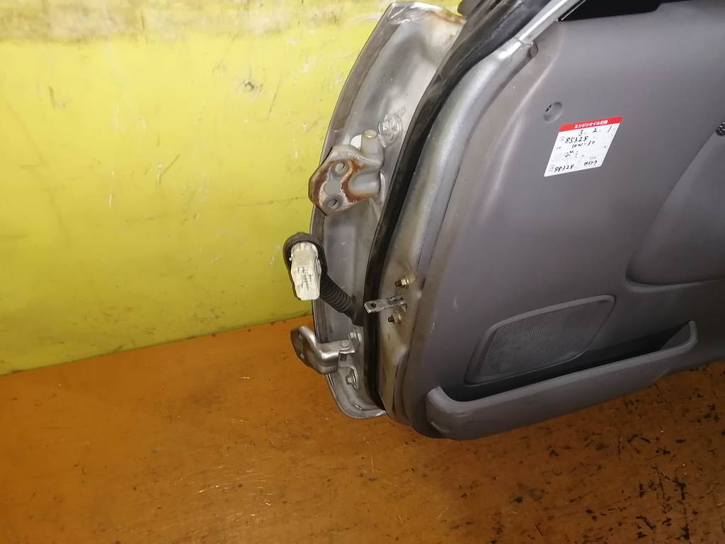 дверь Mazda Demio 6