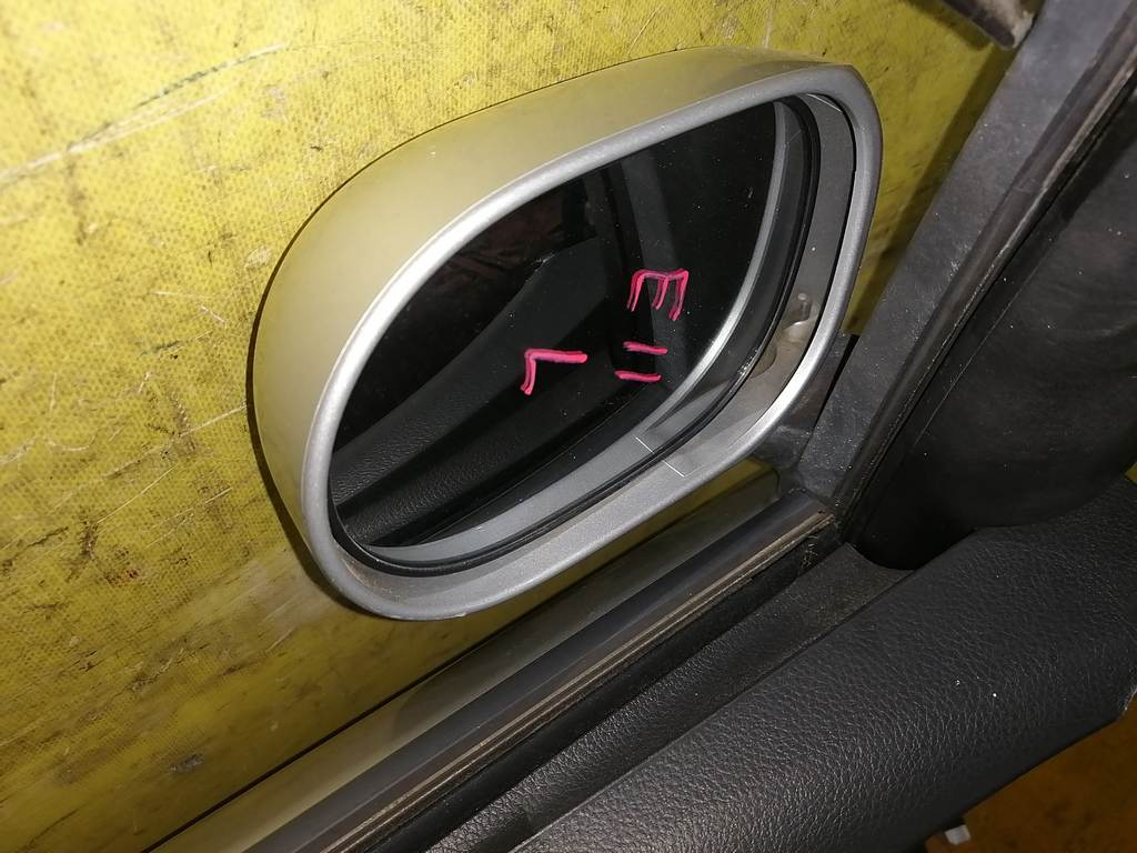 зеркало Nissan Note