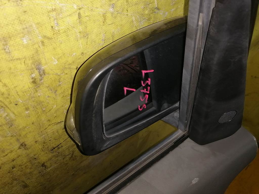 зеркало Daihatsu Tanto