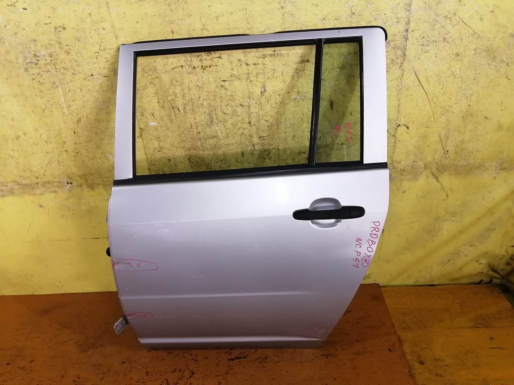дверь Toyota Probox