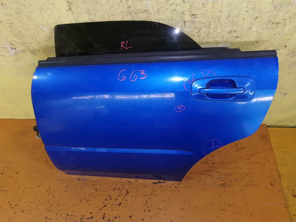 дверь Subaru Impreza