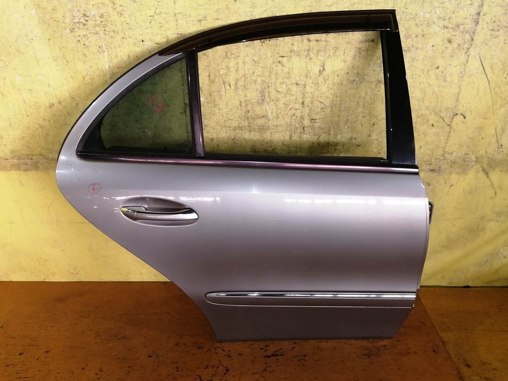 дверь Mercedes-Benz E-Class