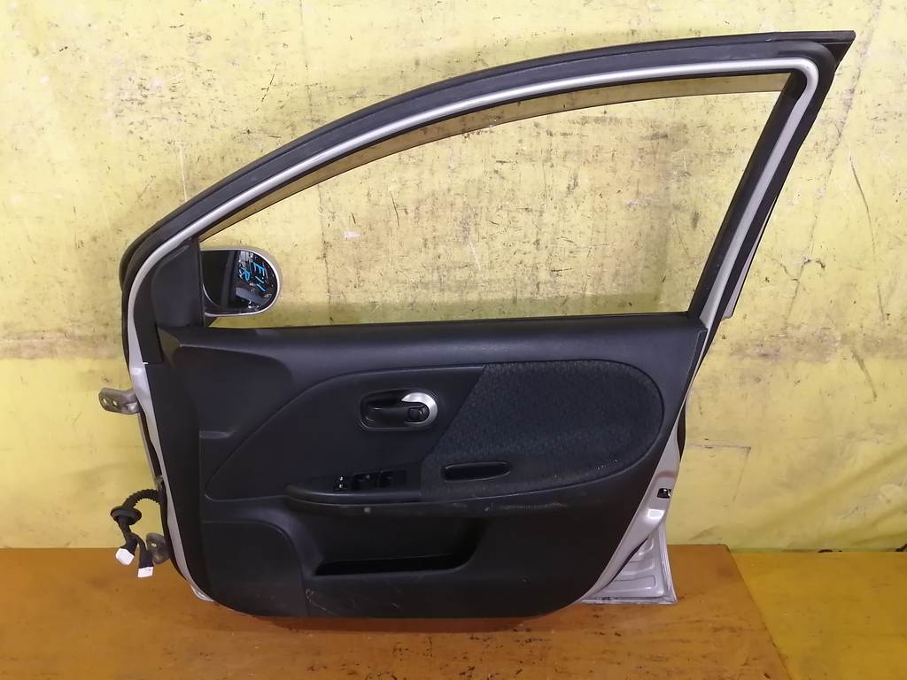 дверь Nissan Note 3