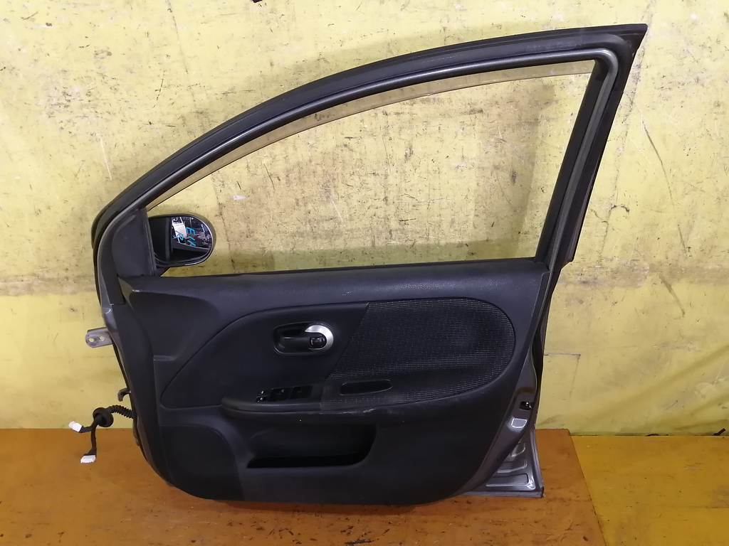 NOTE E11 ДВЕРЬ ПЕРЕДНЯЯ ПРАВАЯ Nissan Note 4