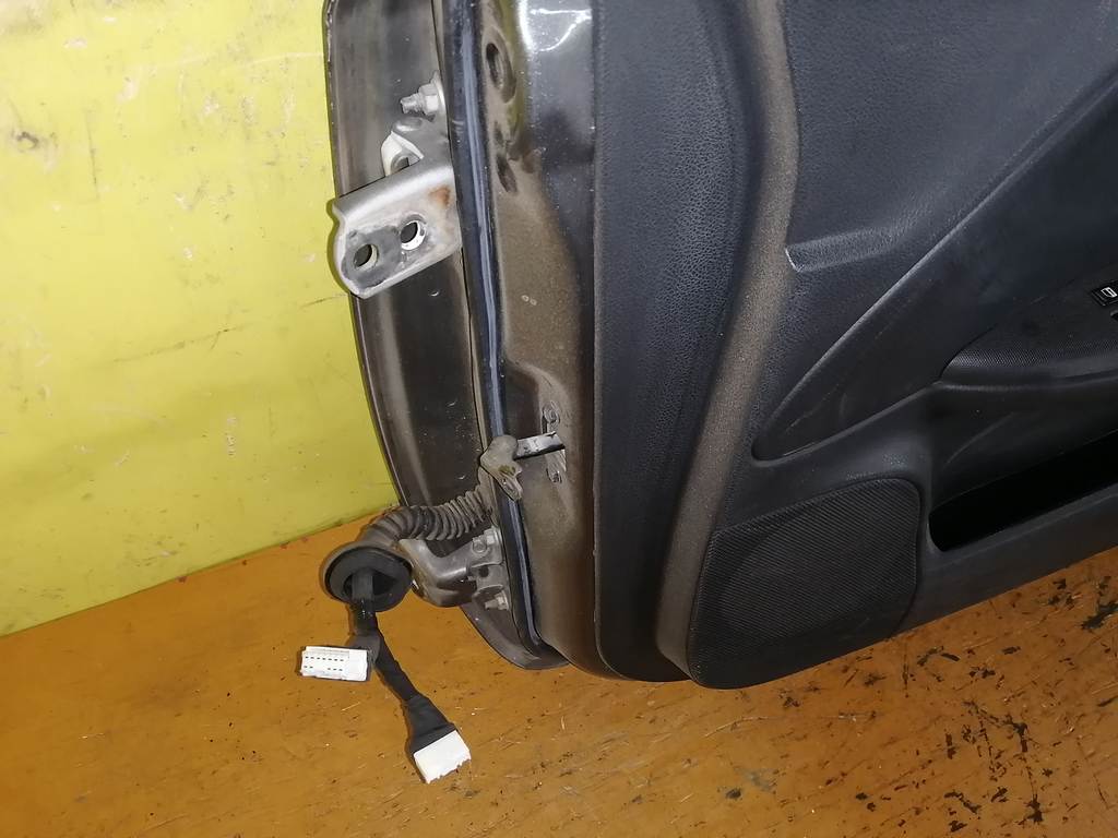дверь Nissan Note 6