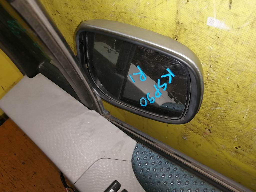 зеркало Toyota Vitz