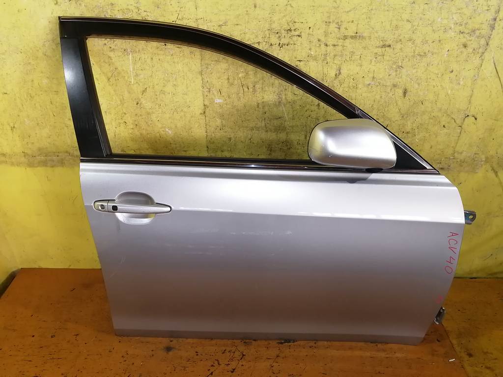 дверь Toyota Camry