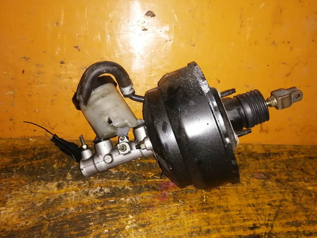 DEMIO DW3W ВАКУУМНИК+ГЛАВНЫЙ ТОРМ.ЦИЛИНДР Mazda Demio