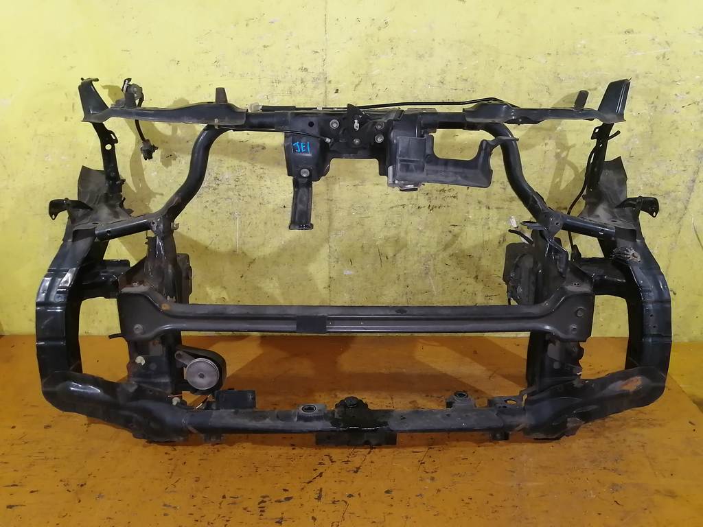 рамка радиатора Honda Zest