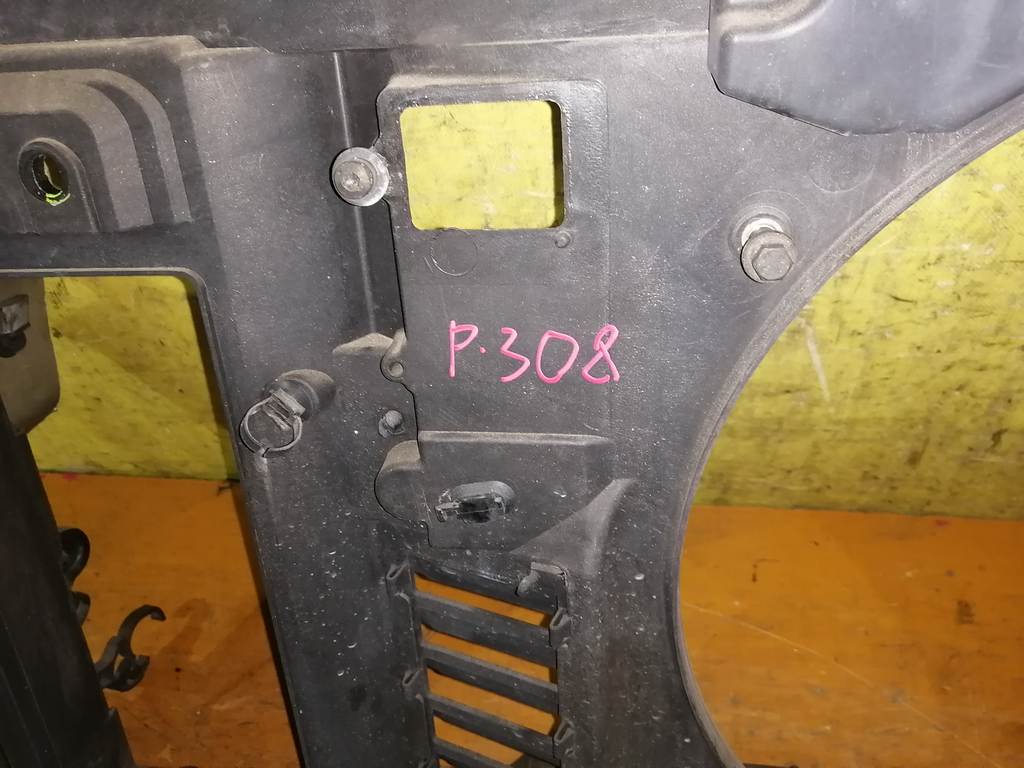 PEUGEOT 308 4E РАМКА РАДИАТОРА Peugeot 308
