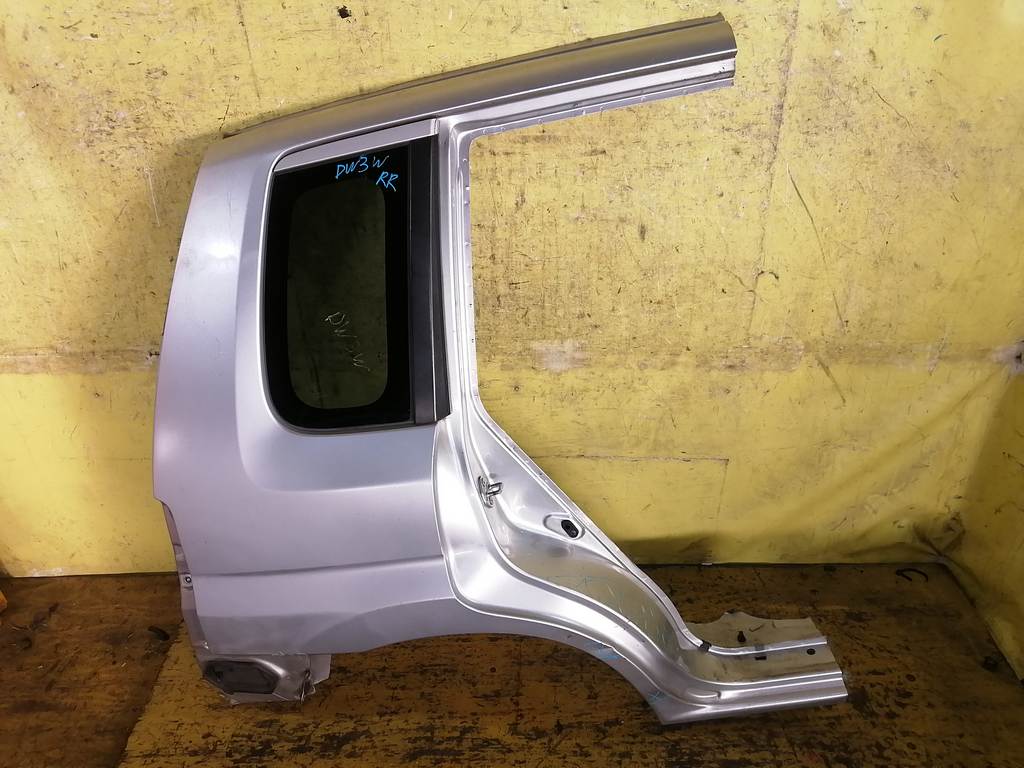 крыло Mazda Demio