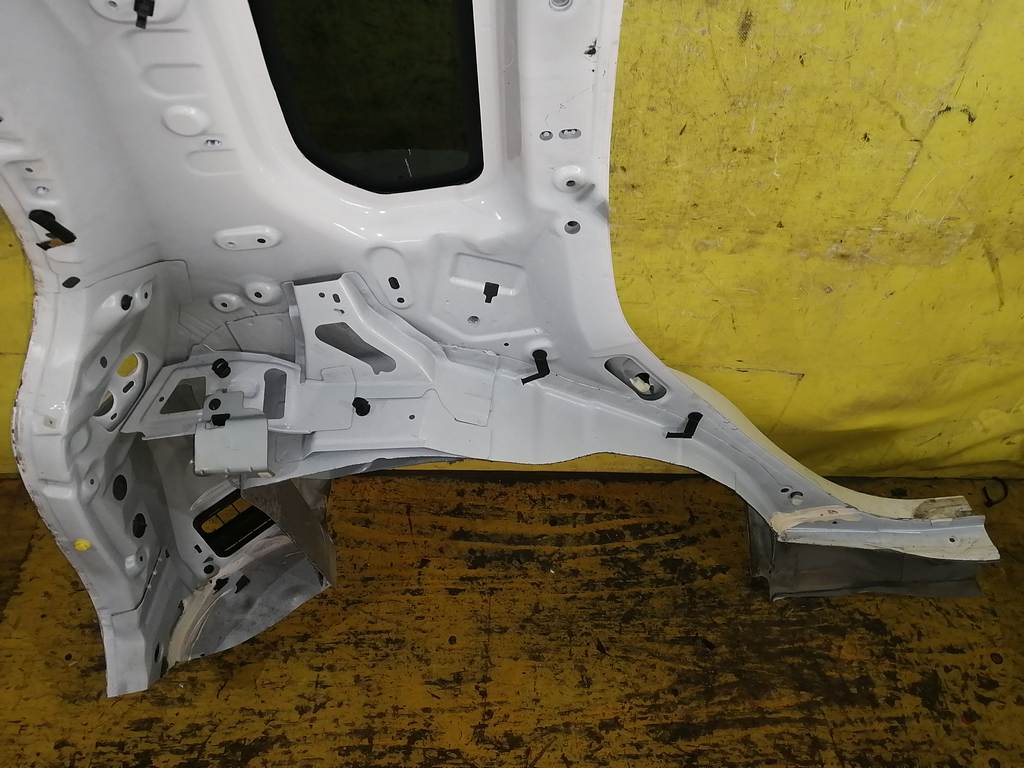 крыло Mazda Demio 3