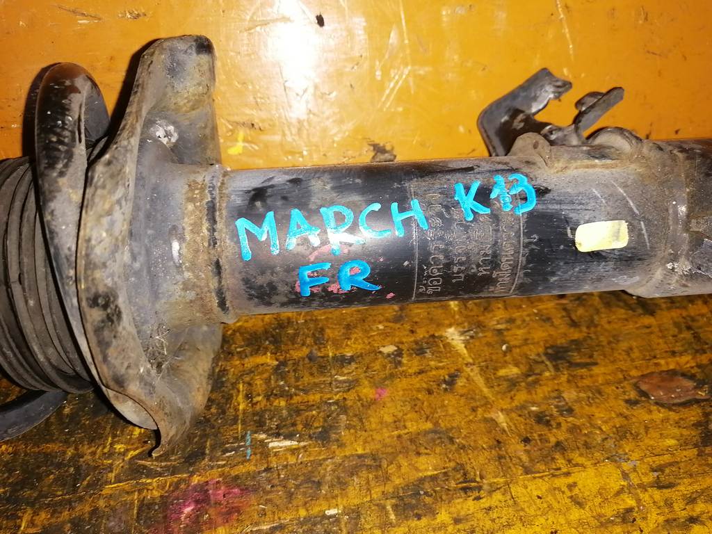 MARCH K13 СТОЙКА ПЕРЕДНЯЯ ПРАВАЯ Nissan March