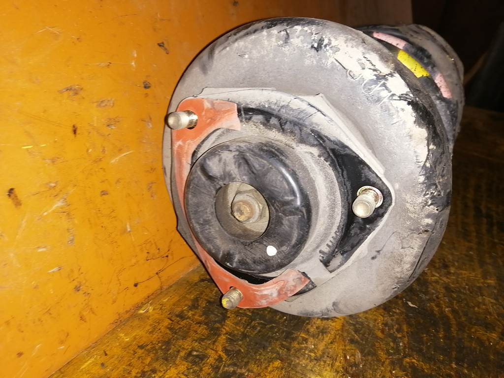 Подвеска Nissan Serena
