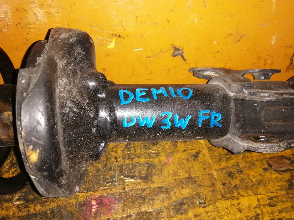 DEMIO DW3W СТОЙКА ПЕРЕДНЯЯ ПРАВАЯ Mazda Demio