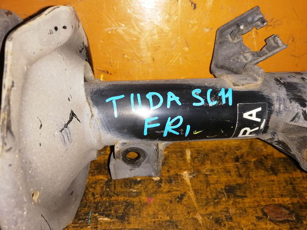TIIDA LATIO SC11 СТОЙКА ПЕРЕДНЯЯ ПРАВАЯ 1 Nissan Tiida Latio