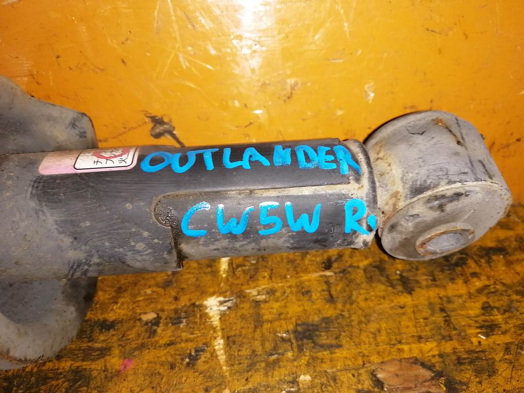 OUTLANDER CW5W СТОЙКА ЗАДНЯЯ 1 Mitsubishi Outlander