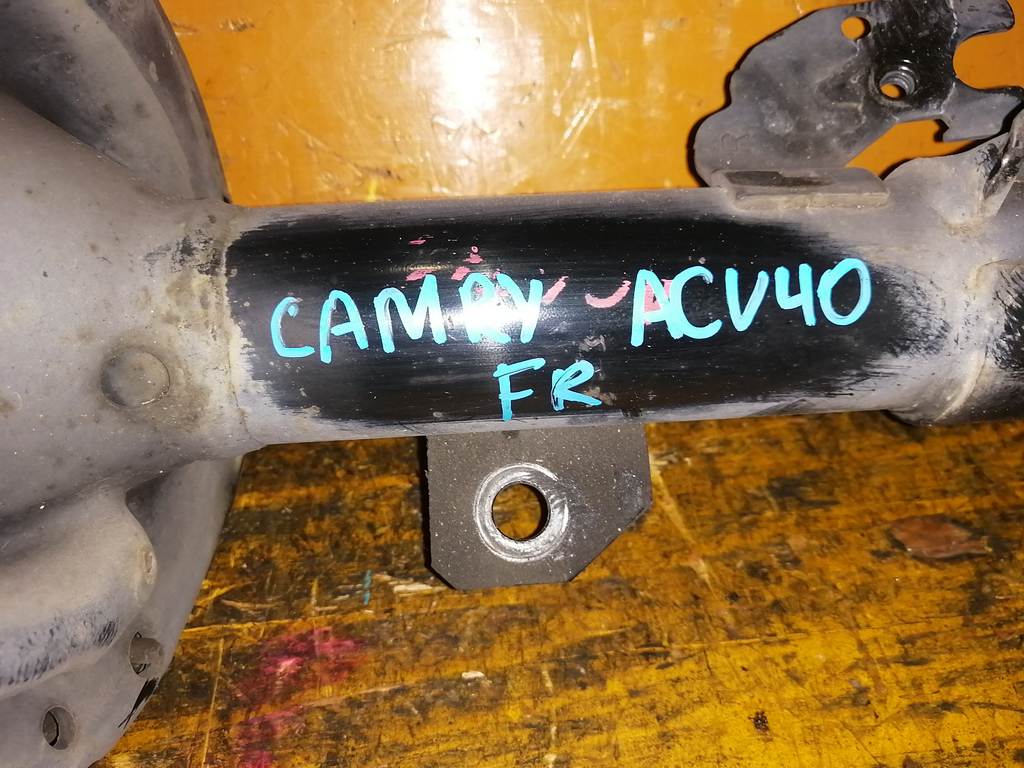 CAMRY ACV40 СТОЙКА ПЕРЕДНЯЯ ПРАВАЯ Toyota Camry