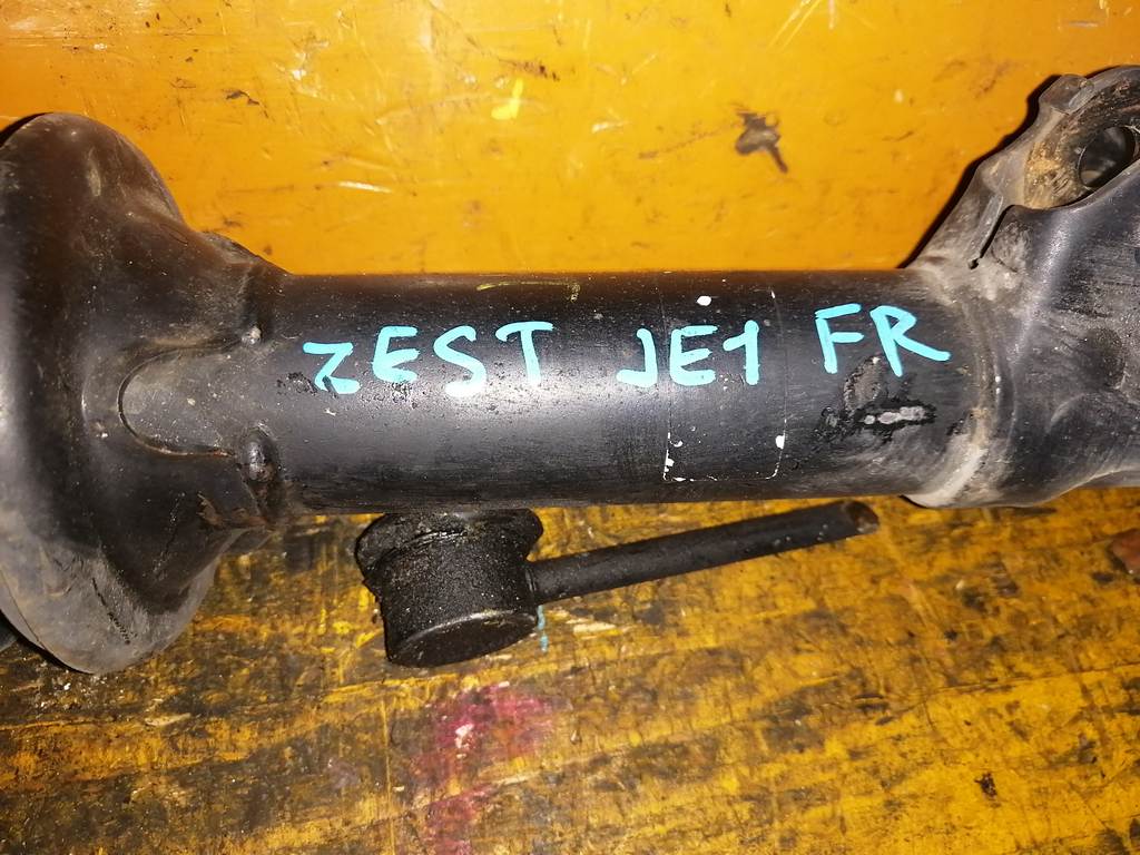 ZEST JE1 СТОЙКА ПЕРЕДНЯЯ ПРАВАЯ Honda Zest