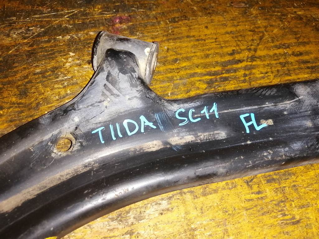 TIIDA LATIO SC11 РЫЧАГ ПЕРЕДНИЙ ЛЕВЫЙ, дефект Nissan Tiida Latio