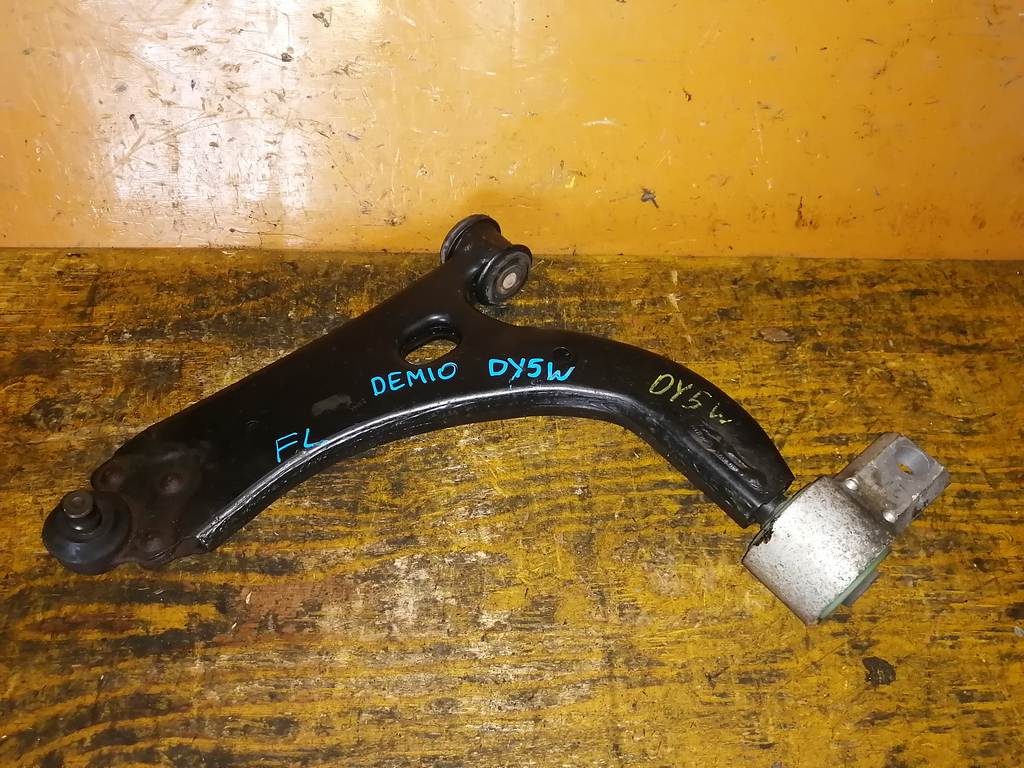 рычаг Mazda Demio 0