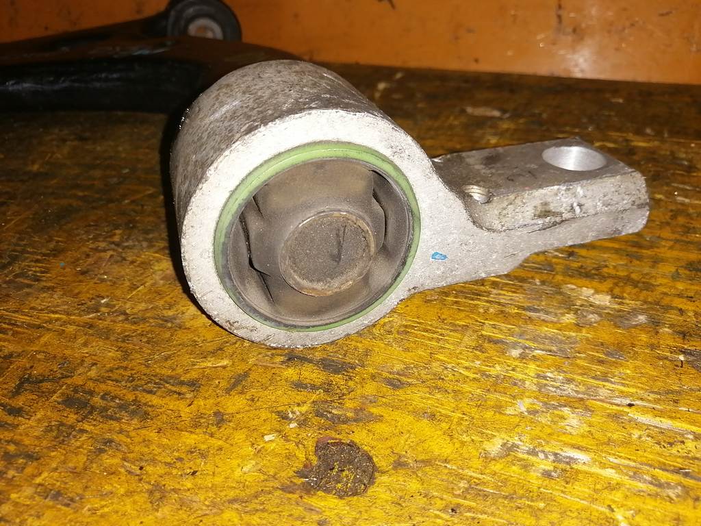 рычаг Mazda Demio 3
