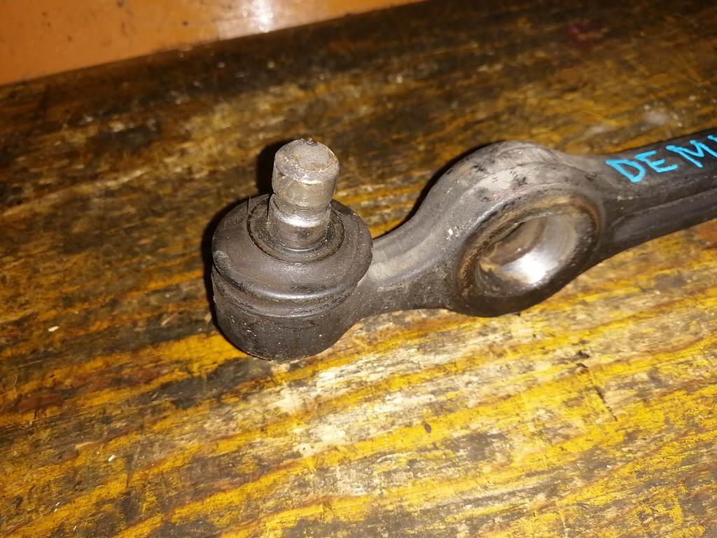 DEMIO DW3W РЫЧАГ ПЕРЕДНИЙ Mazda Demio