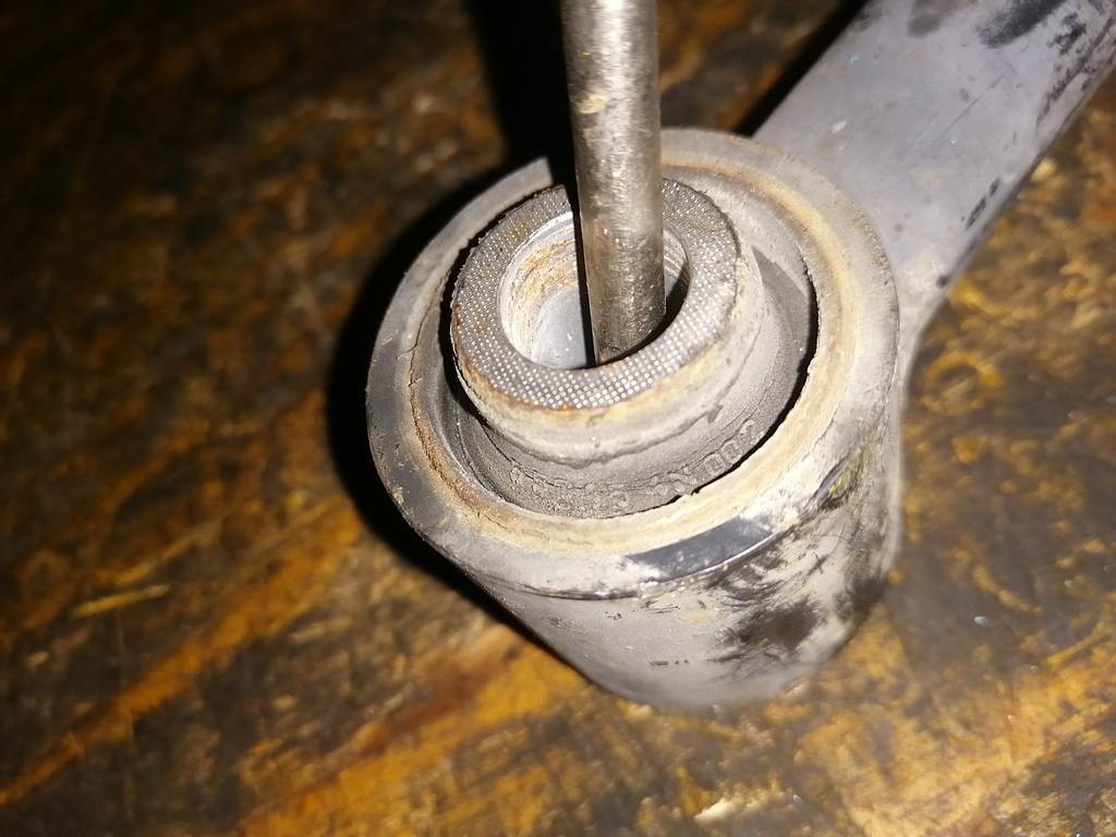 Подвеска Nissan Serena 2