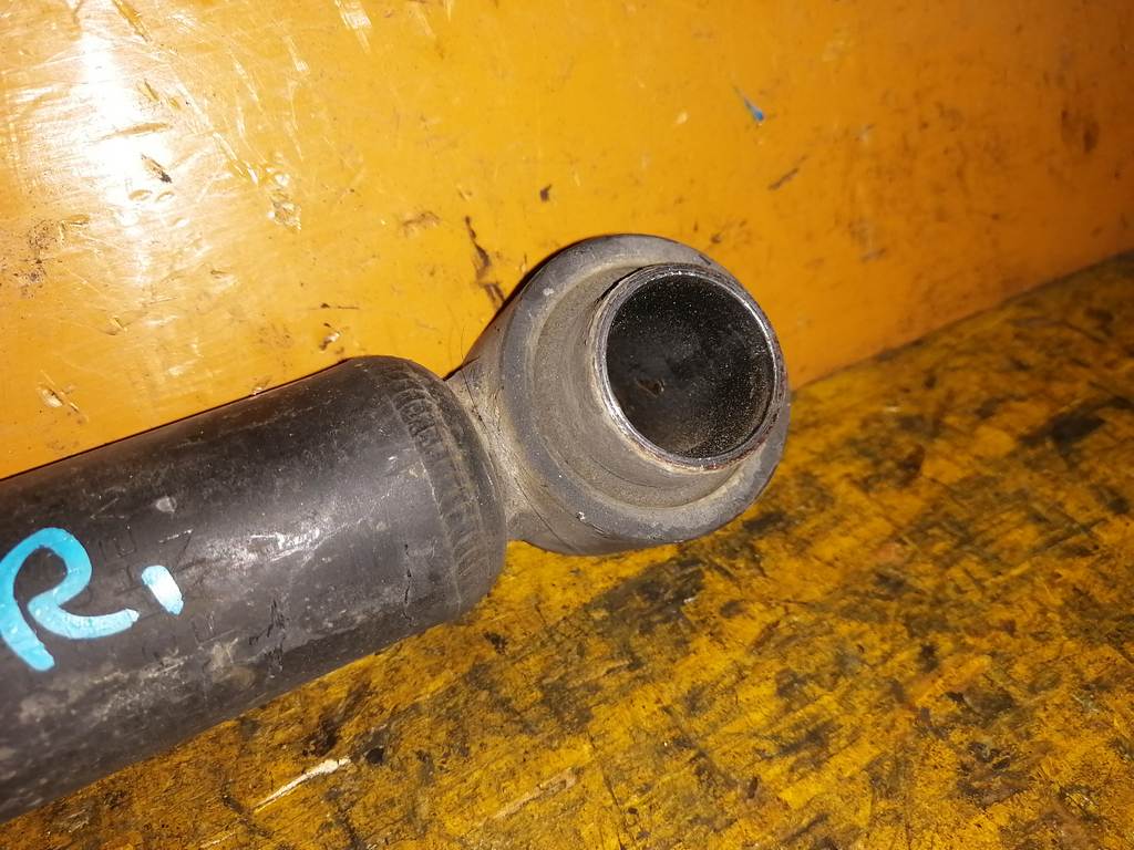 Подвеска Nissan Serena 2