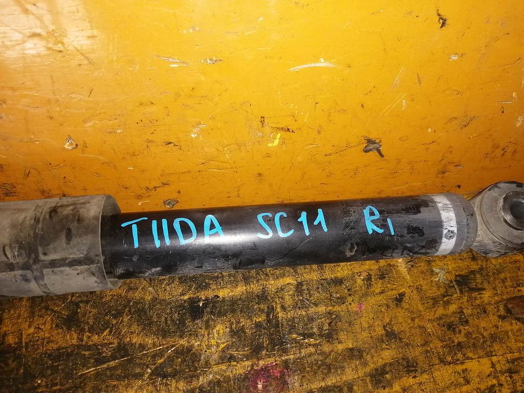 TIIDA LATIO SC11 АМОРТИЗАТОР ЗАДНИЙ 1 Nissan Tiida Latio 1