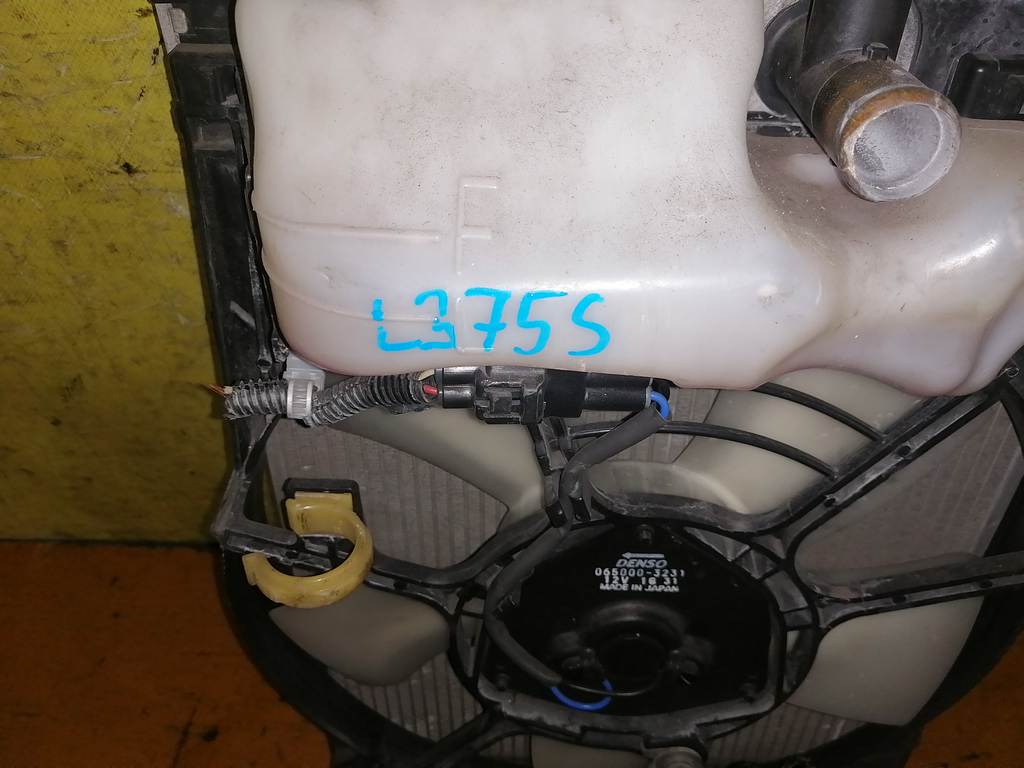 TANTO L375S РАДИАТОР ОСНОВНОЙ Daihatsu Tanto 1