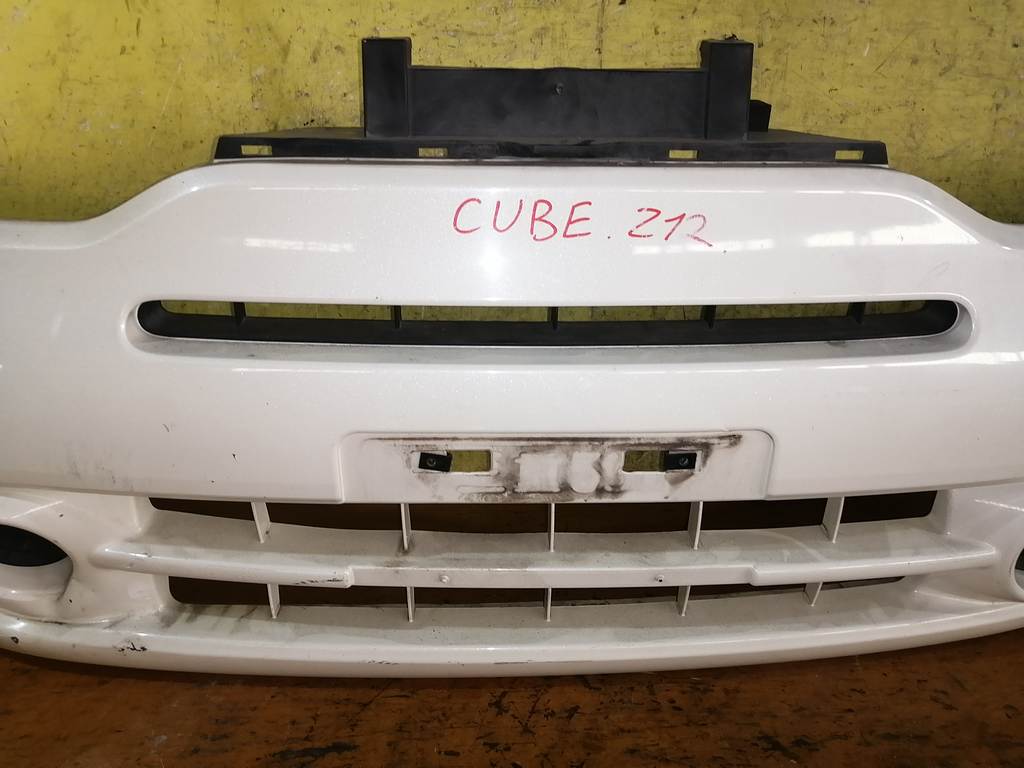 бампер Nissan Cube 3