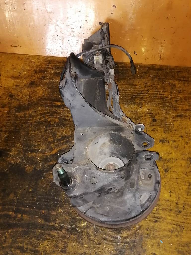 Подвеска Nissan Serena 2