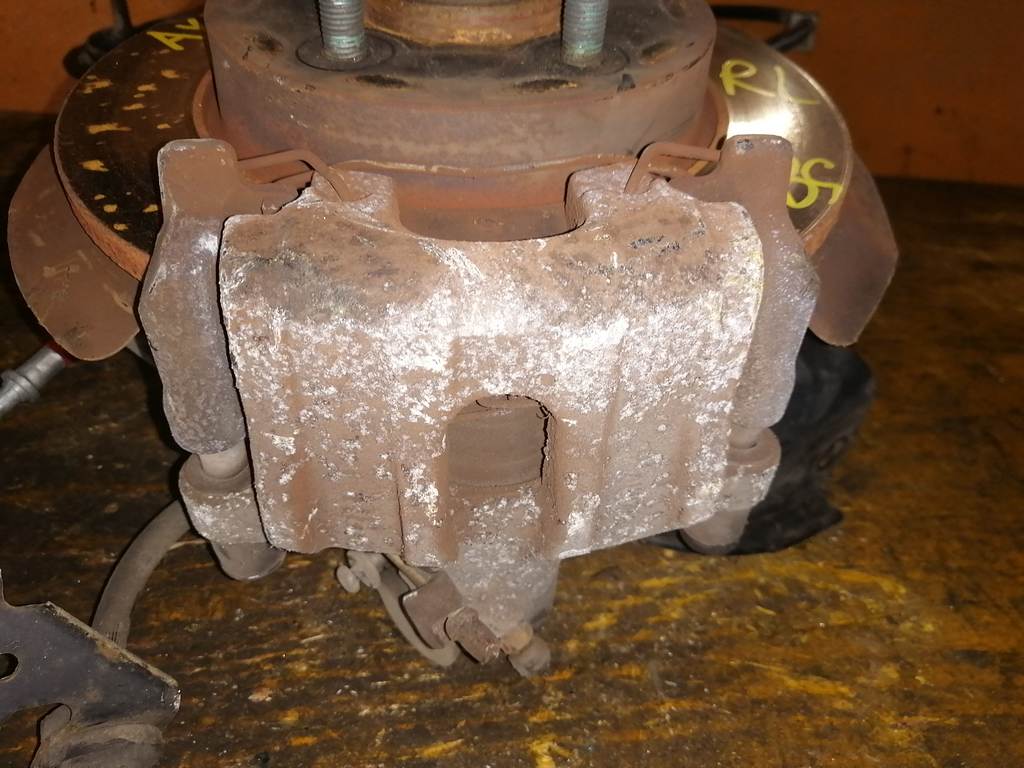 AXELA BL5FP СТУПИЦА ЗАДНЯЯ ПРАВАЯ ABS Mazda Axela 1